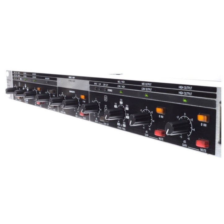 Behringer CX2310 zwrotnica 2/3-drożna z wyjściem na subwoofer